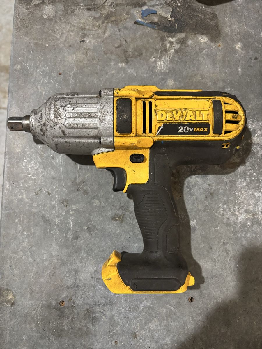 Dewalt Impact Wrench 1/2” DCF889
