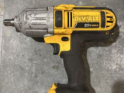Dewalt Impact Wrench 1/2” DCF889