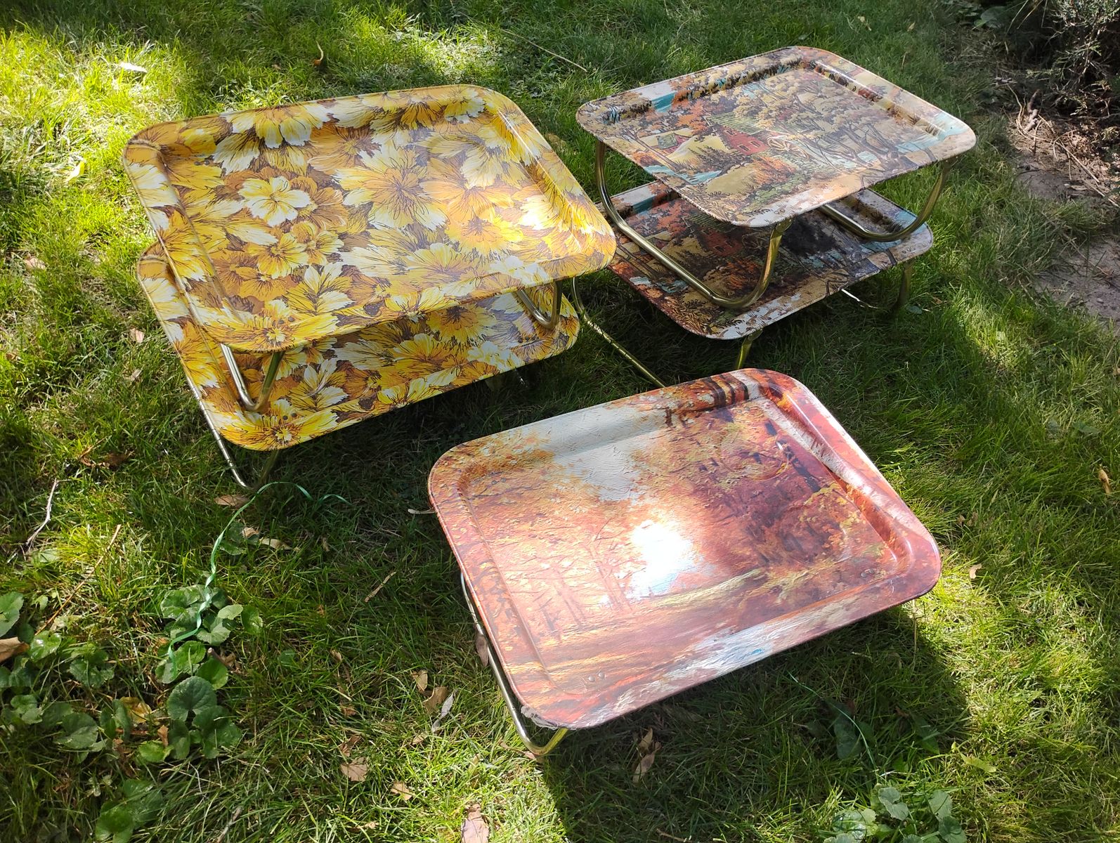5 Vintage Metal TV Dinner Trays