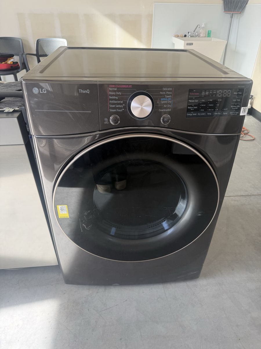 New Scratch And Dent Electric Dryers