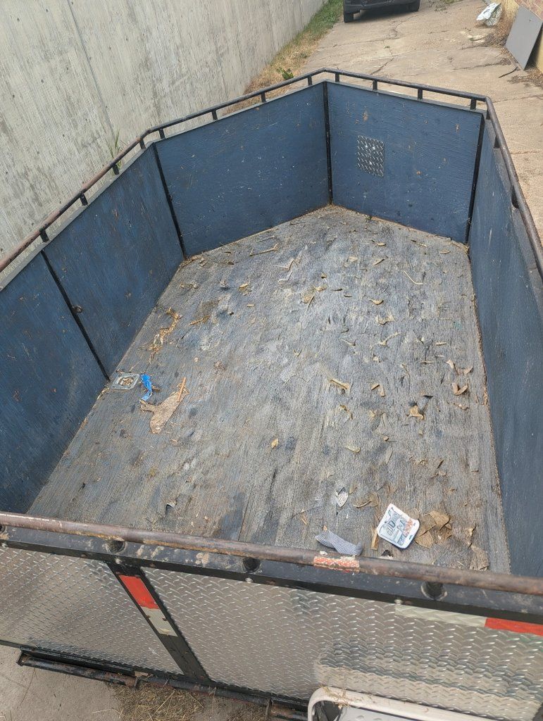 Main image 3