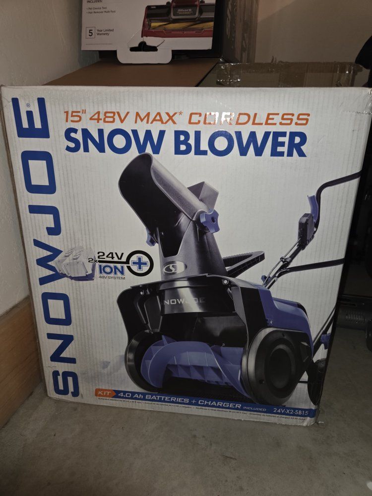 SnowJoe Snowblower