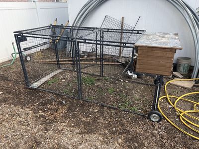 Mobile Chicken Coop / Chicken Tractor