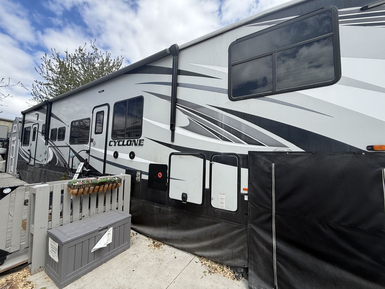 Heartland Cyclone 5th Wheel Toy Hauler Travel Trailer - Spacious & Ready for Adventure
