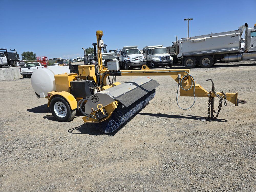 2016 MB 8' Pull Behind Sweeper 135hrs