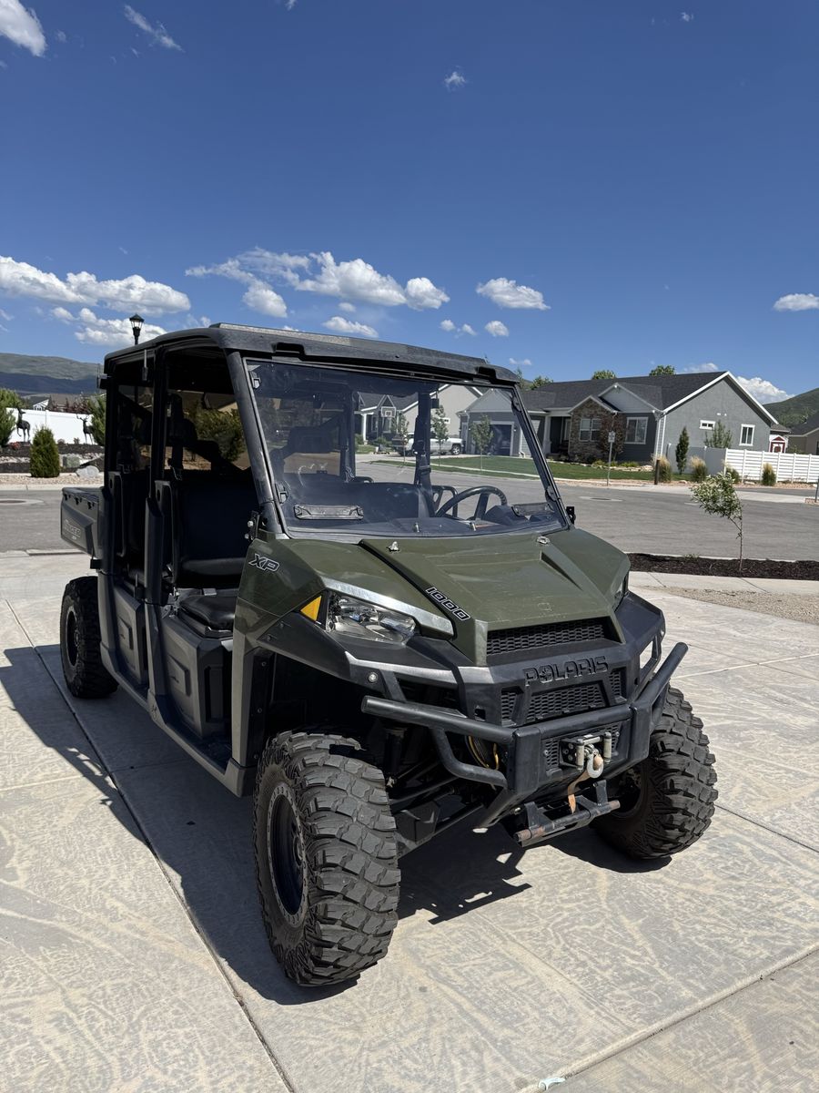 2017 Polaris Ranger Crew XP 1000 Street Legal - 6 Seat