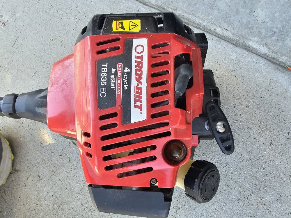 Troy-Bilt 4 stroke trimmer with auto starter