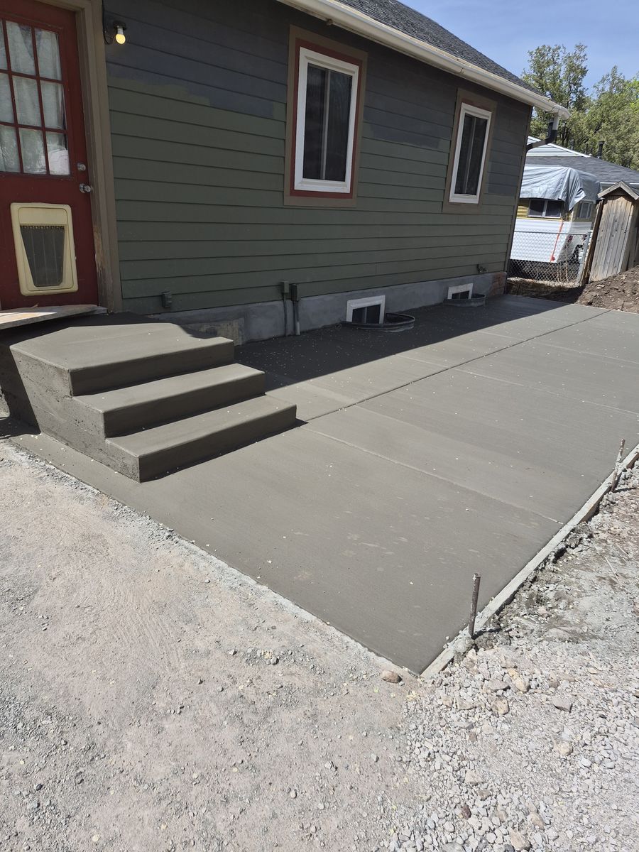 Patio Concrete | Deck Bases | Outdoor Living |Concrete Work | Firepits | Sports Courts