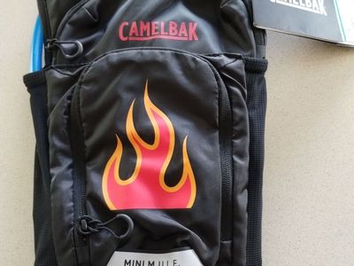 Camelbak Mini MULE New with Tags 1.5L