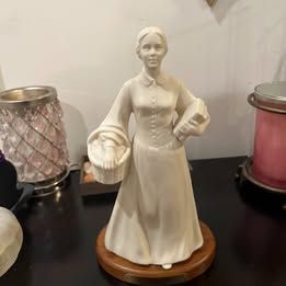 “SHARING” Figurine by Florence Le Hemen – Hansen Classics – Porcelain Woman with Basket & Book