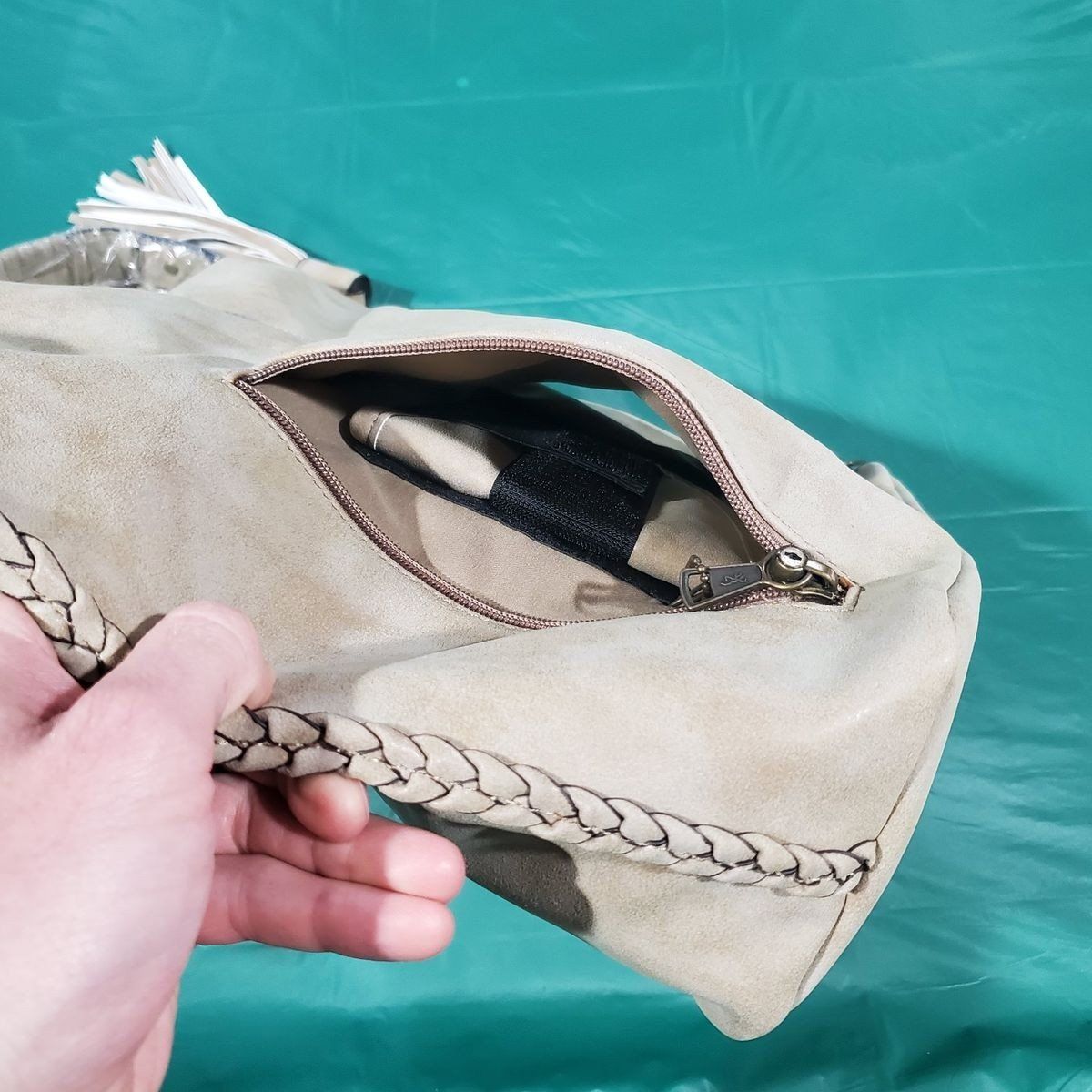 Main image 3