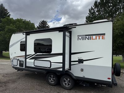 2021 RLT2109SW Forest River Rockwood mini lite
