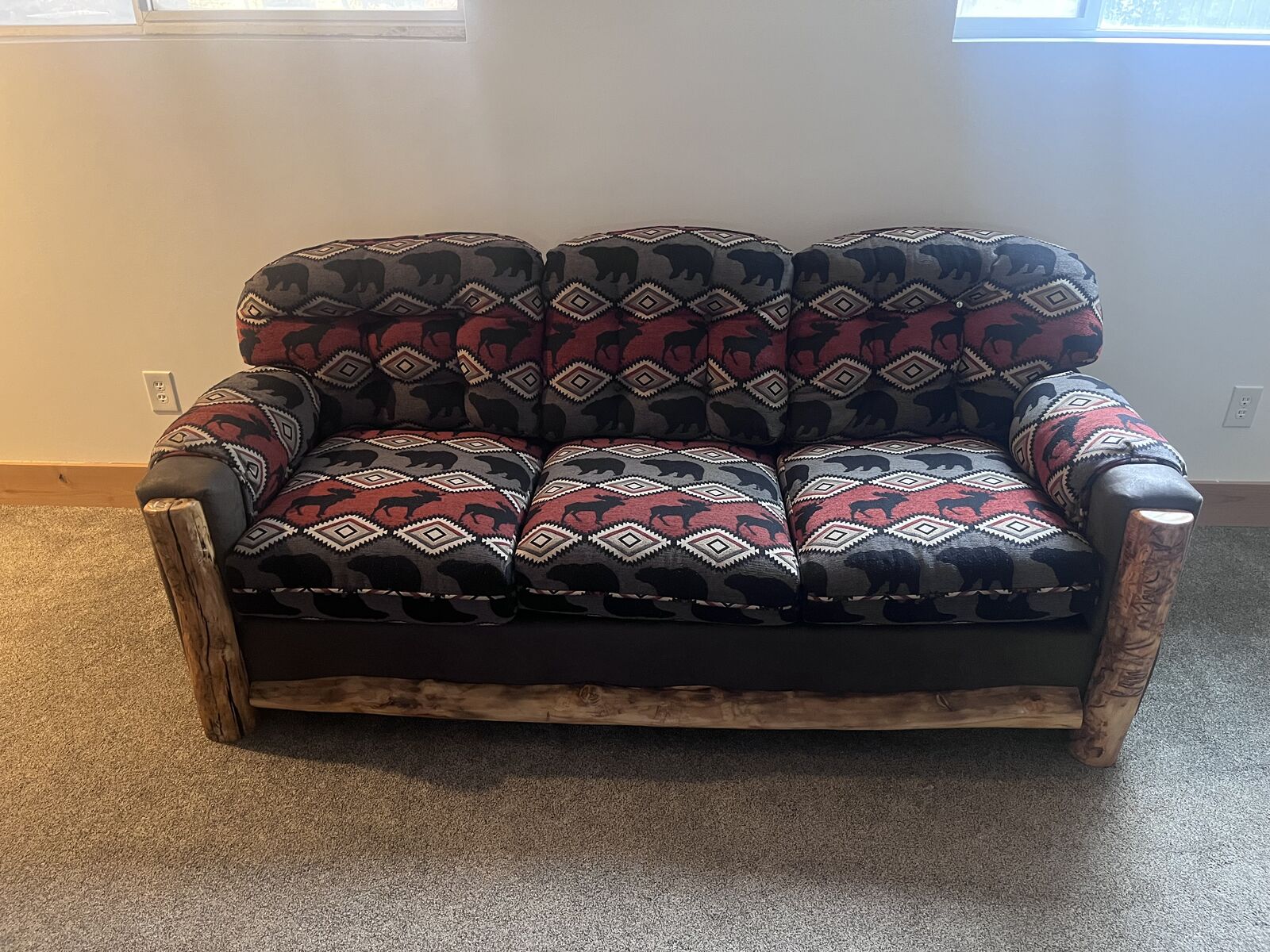 Bear print log sofa
