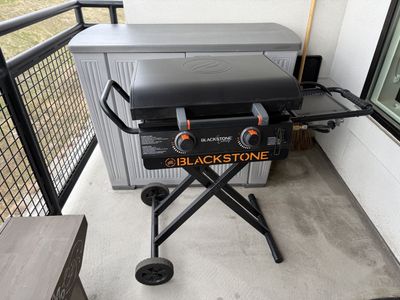 Portable Blackstone Flexfold 22 w/Accessories