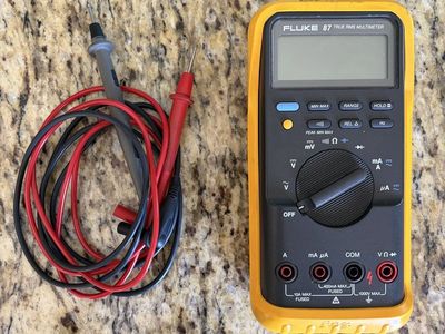 Fluke 87 True RMS Multimeter with Test Leads