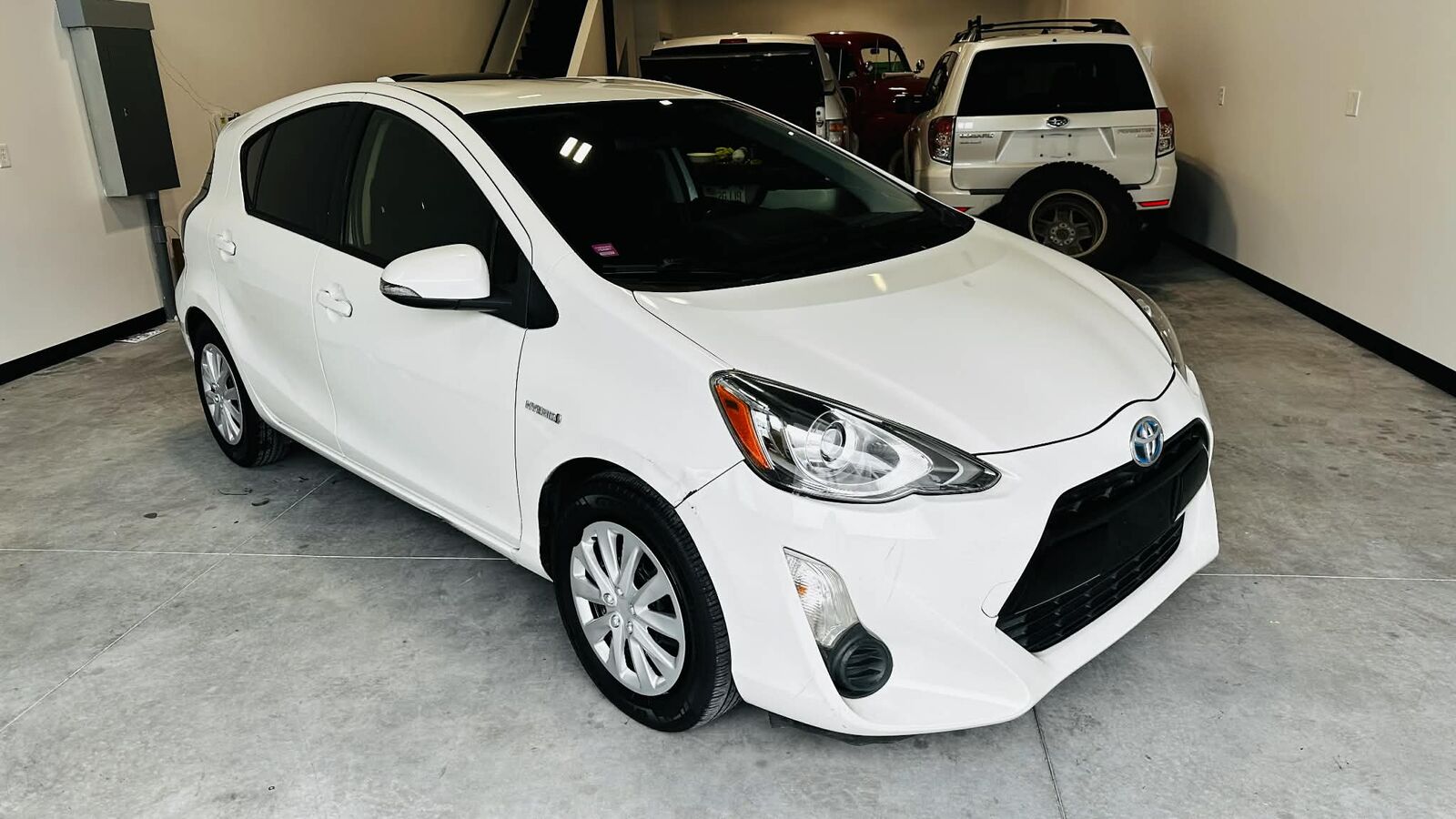 2015 TOYOTA PRIUS C Two