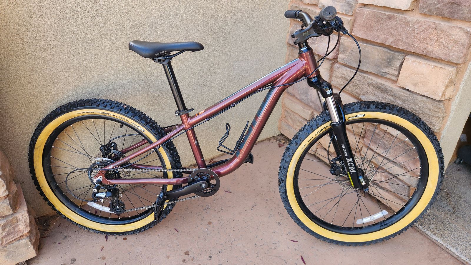 2023 Kona Honzo 24" kids mountain bike