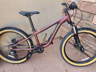 2023 Kona Honzo 24" kids mountain bike