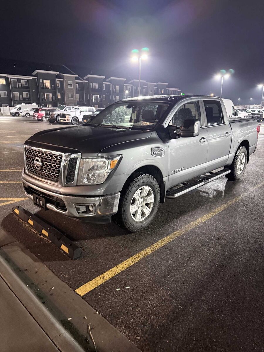 2017 Nissan Titan 