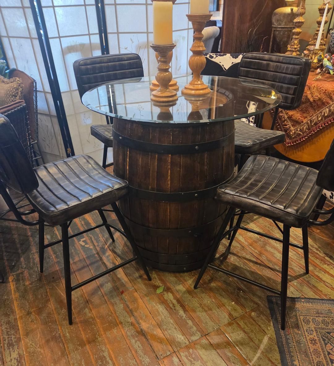 FABULOUS VINTAGE WISKEY BARREL COUNTER HEIGHT TABLE w/4 LEATHER STOOLS