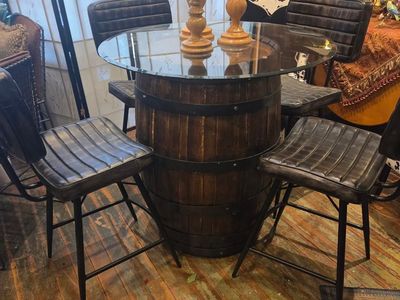 FABULOUS VINTAGE WISKEY BARREL COUNTER HEIGHT TABLE w/4 LEATHER STOOLS