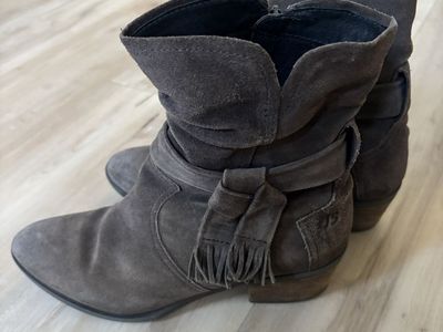 Brown Suede Ankle Boots Women's Size 11 Fringed Slouchy Booties