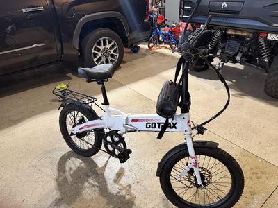 GoTrax EBE1 Folding Electric Bike - White, 20" Wheels, Rack, Front Bag, Excellent Condition
