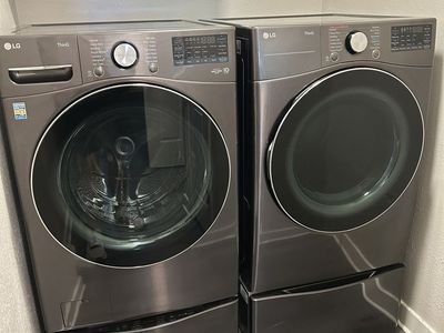 $1600 OBO LG ThinQ washer and dryer set with storage stool and lower washer