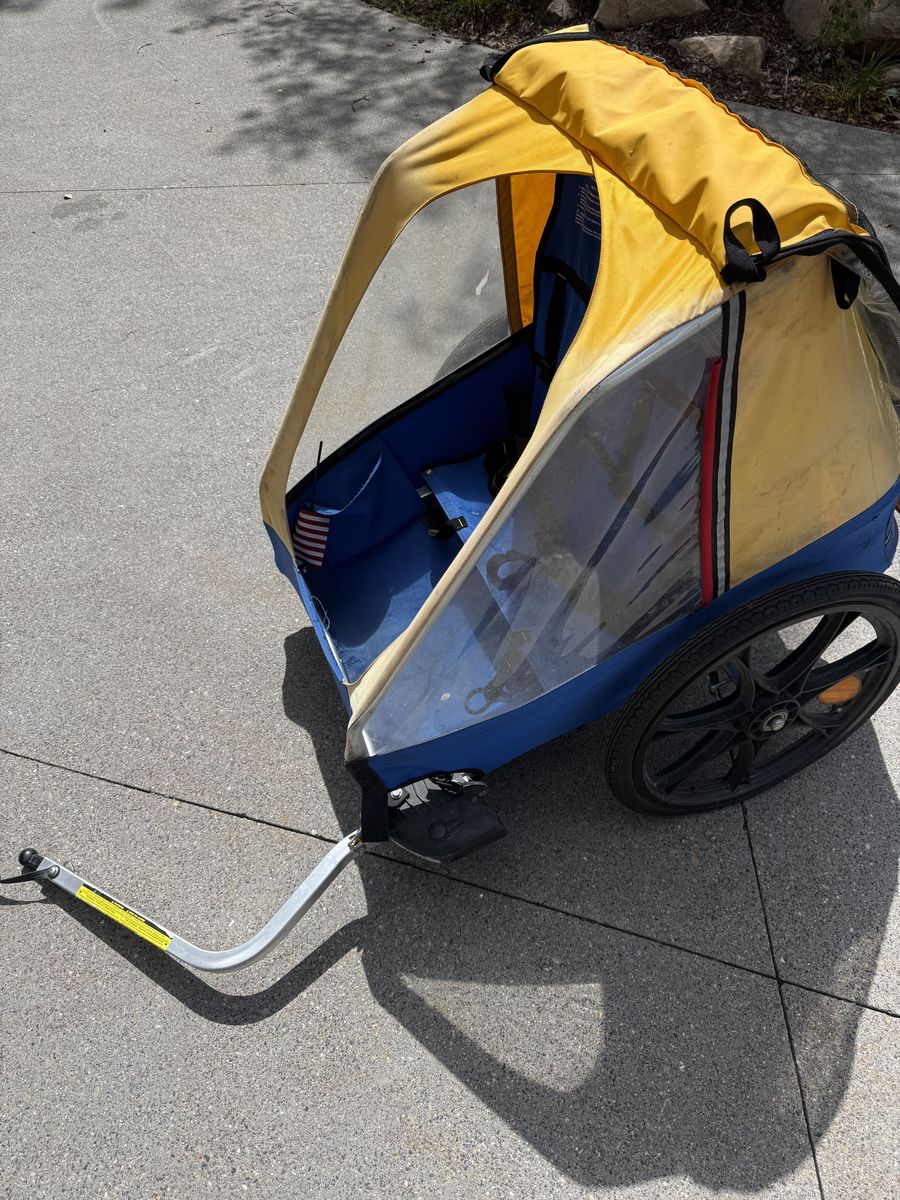 Chariot TCT Caddie Bike Trailer - 2 Seat - Trans Canada Trail Edition - w/ Tow Arm & Bolt to Attach to Bike