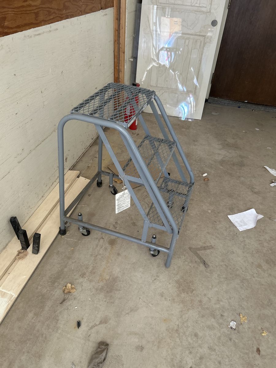 Uline rolling step stool