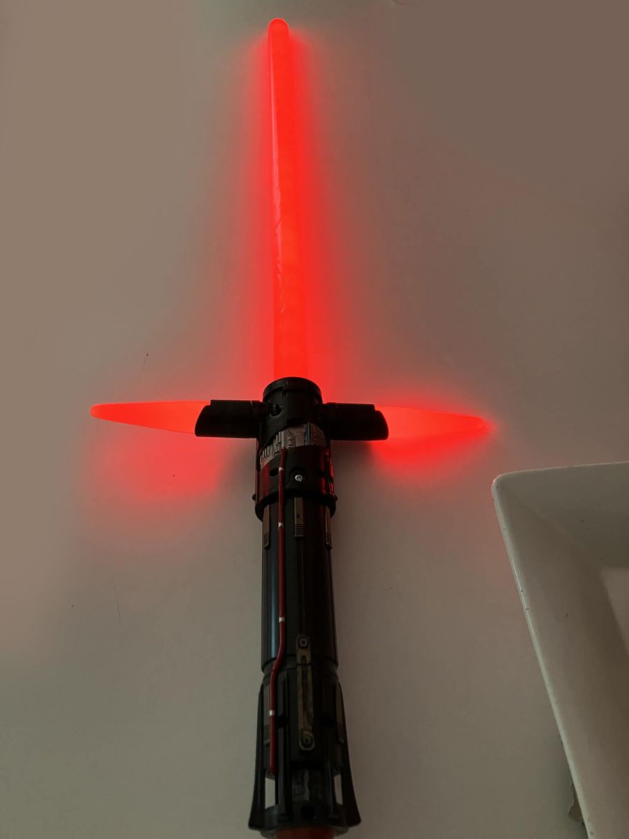 Star Wars Kylo Ren Lightsaber with light and sound