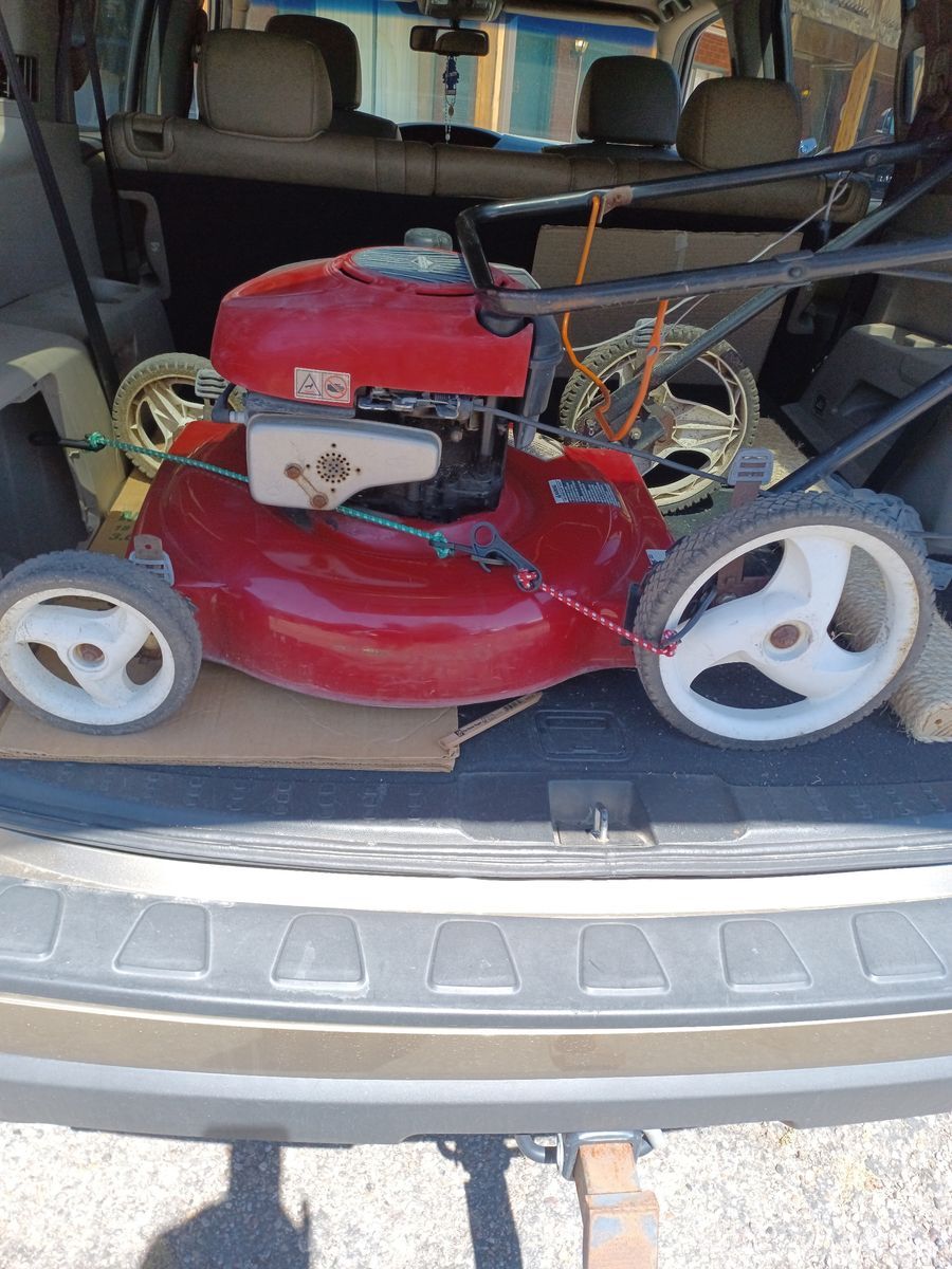 Craftsman 917.385131 Gas Lawn Mower - Red