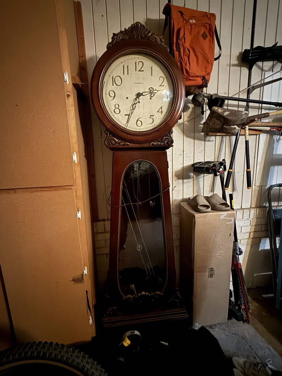 Vintage Howard Miller Wooden Grandfather Floor Clock