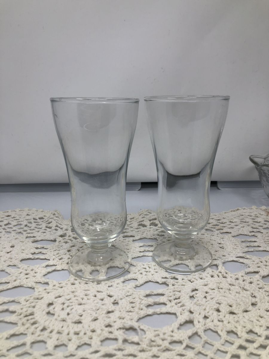 Vintage Clear Footed Wine Glass Goblets – Set of 2