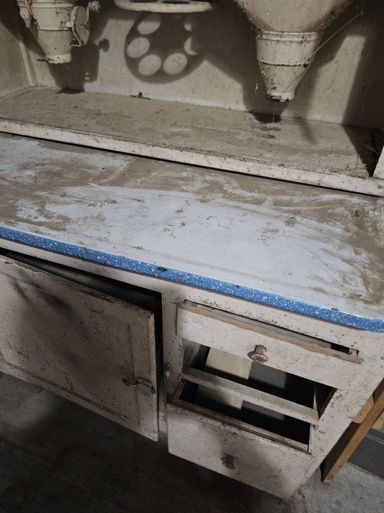 Main image 7