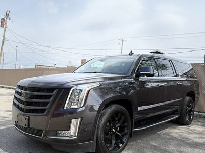 2018 Cadillac Escalade ESV Luxury