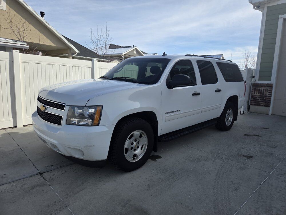 2014 CHEVROLET SUBURBAN LT