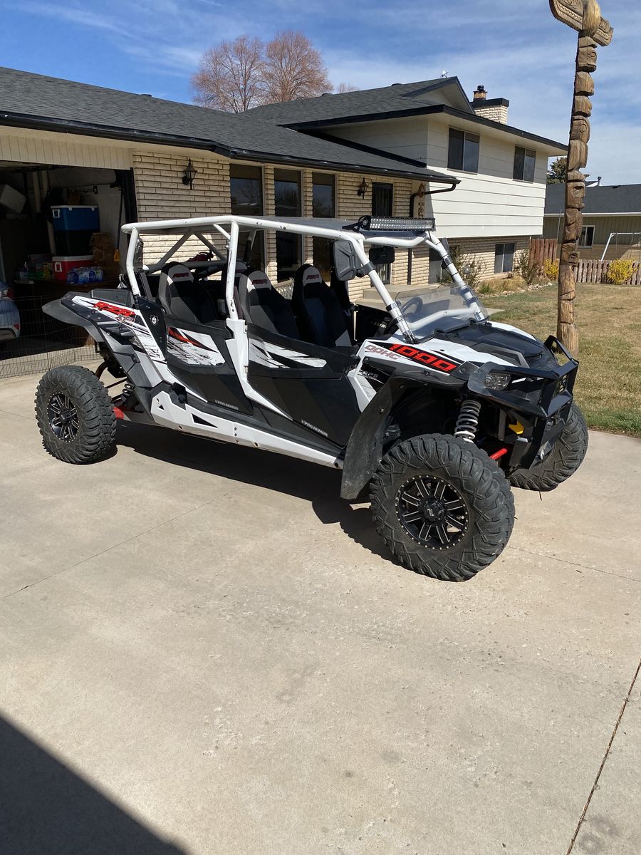 2014 RAZR XP 1000 4 seater