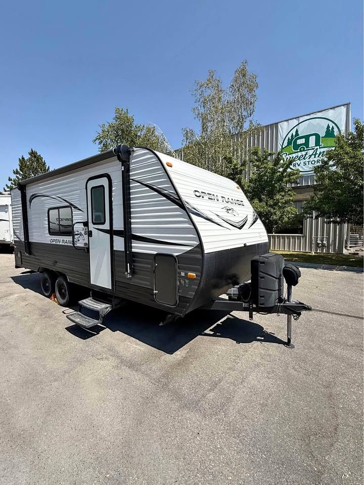 2021 Highland Ridge Open Range 20mb bunk bunkhouse travel trailer