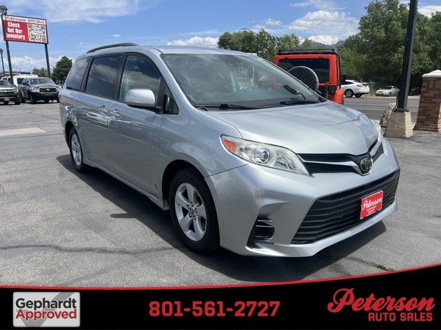 2019 Toyota Sienna LE 8-Passenger