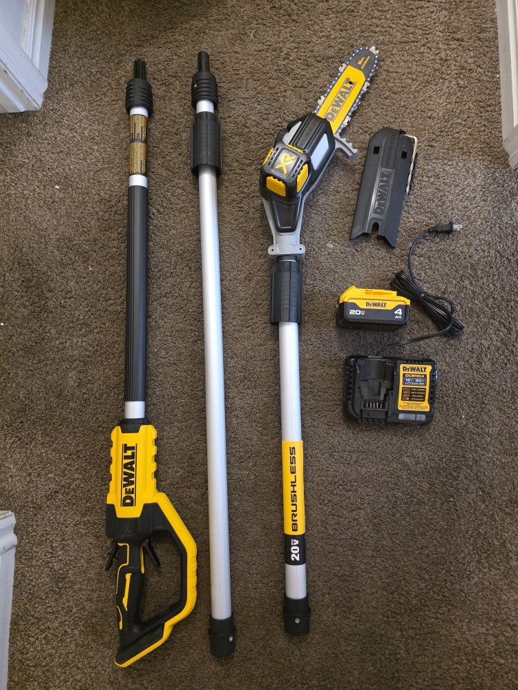 New DEWALT 20V MAX XR 8 in. Brushless Cordless Pole Saw Kit with 4Ah Battery & Charger