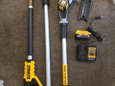 New DEWALT 20V MAX XR 8 in. Brushless Cordless Pole Saw Kit with 4Ah Battery & Charger