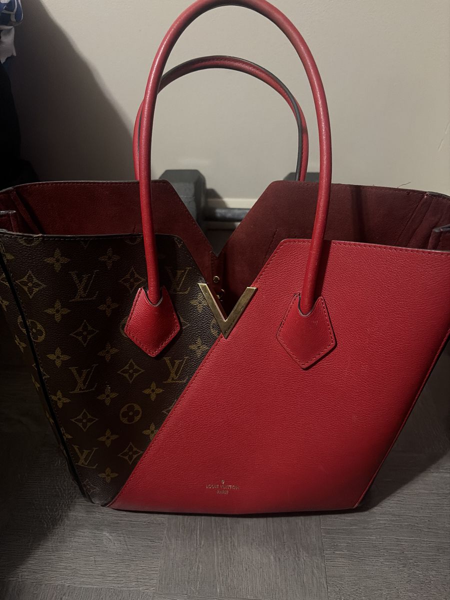 That’s a Louis Vuitton Kimono MM tote (red + monogram canvas