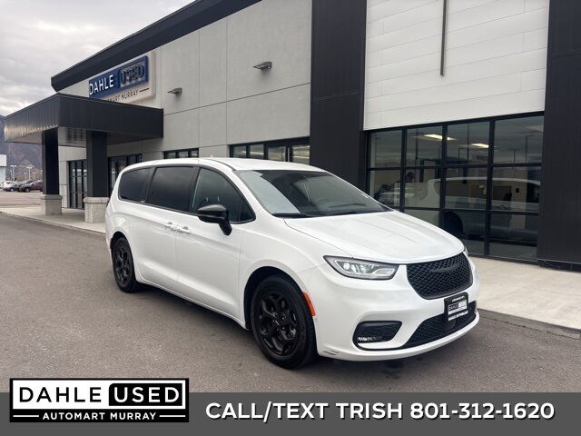 2024 CHRYSLER PACIFICA PLUGIN S Appearance