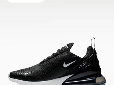 Womens Size 10 Black/White Nike Air Max270