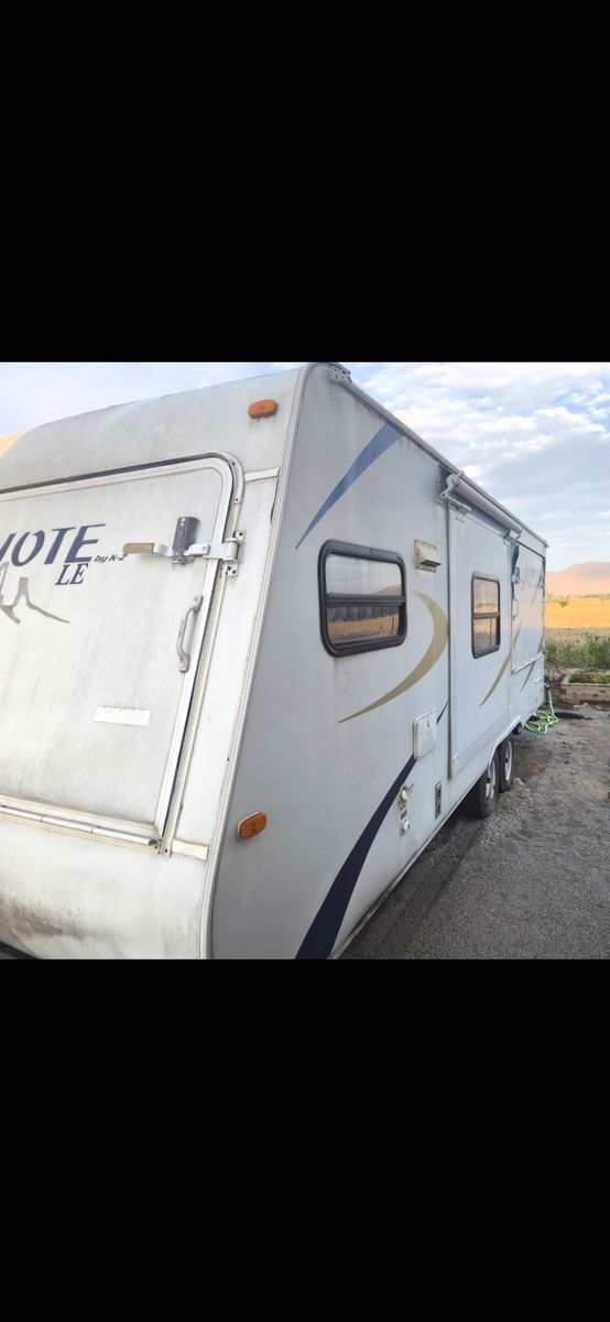 2009 camp trailer 