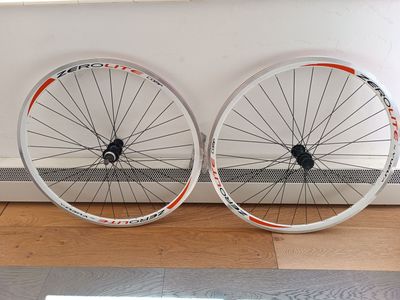 Vuelta ZeroLite Track Comp 700c Fixed Gear Wheelset