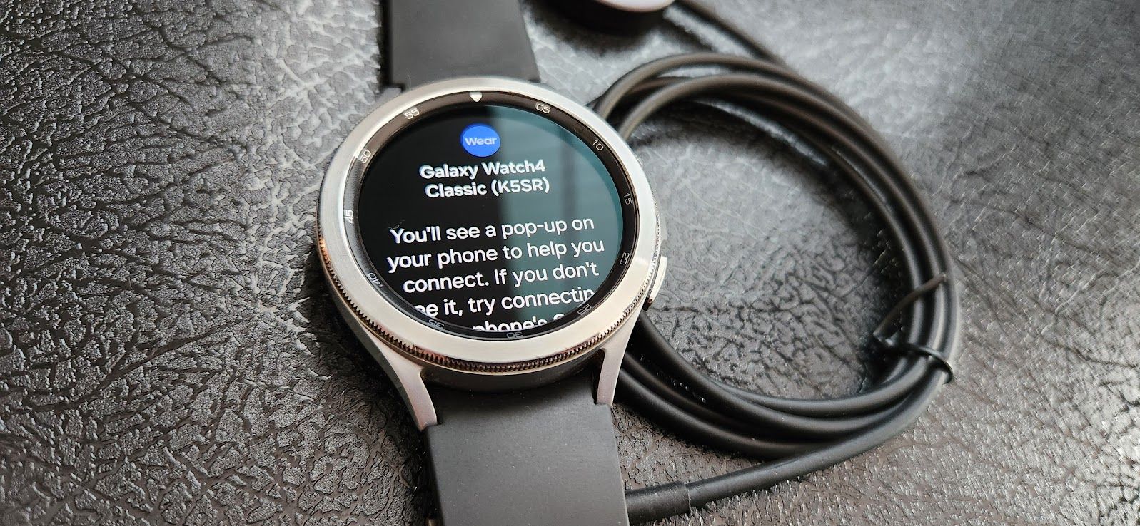 Samsung Galaxy Watch 4 Classic 46mm (Bluetooth) + Charger