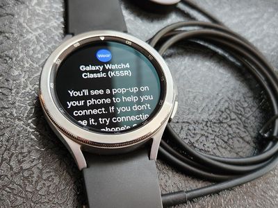Samsung Galaxy Watch 4 Classic 46mm (Bluetooth) + Charger