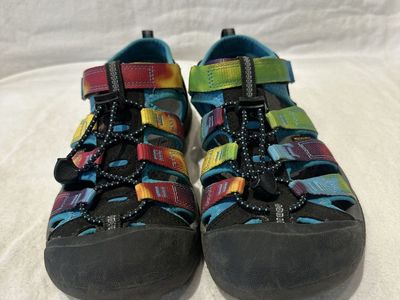 Keen youth size 5 black/blue/rainbow hiking sandal